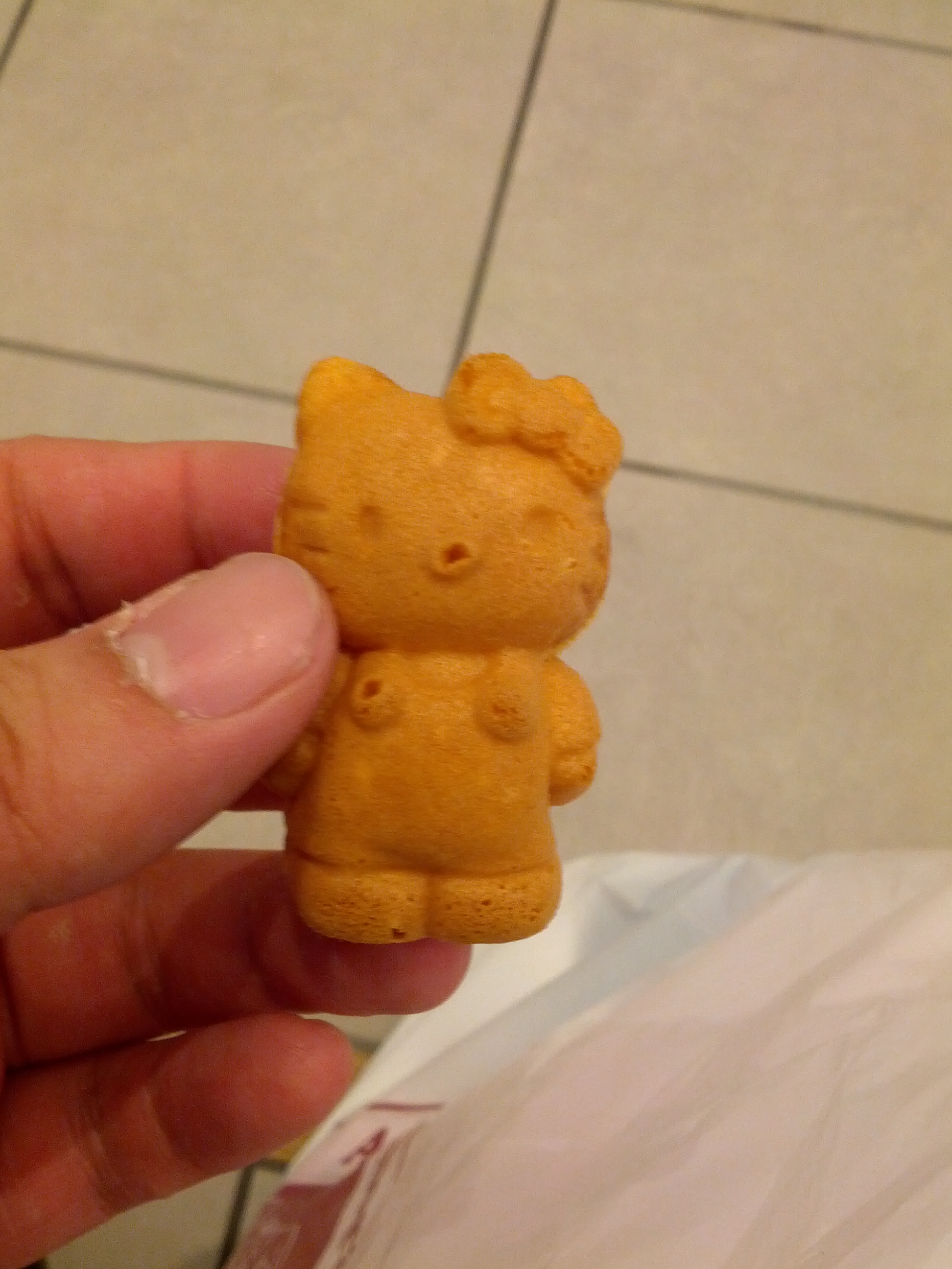 Hello Kitty yaki, Diver City (Strawberry filling)